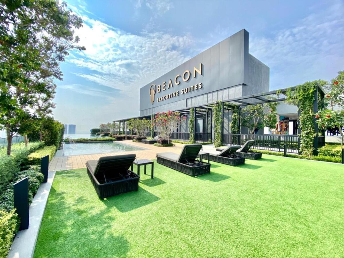Beacon Executive Premium Suite George Town Exterior foto